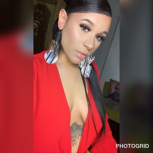 Meet your Posher, Sabine - Picture 1 of 1